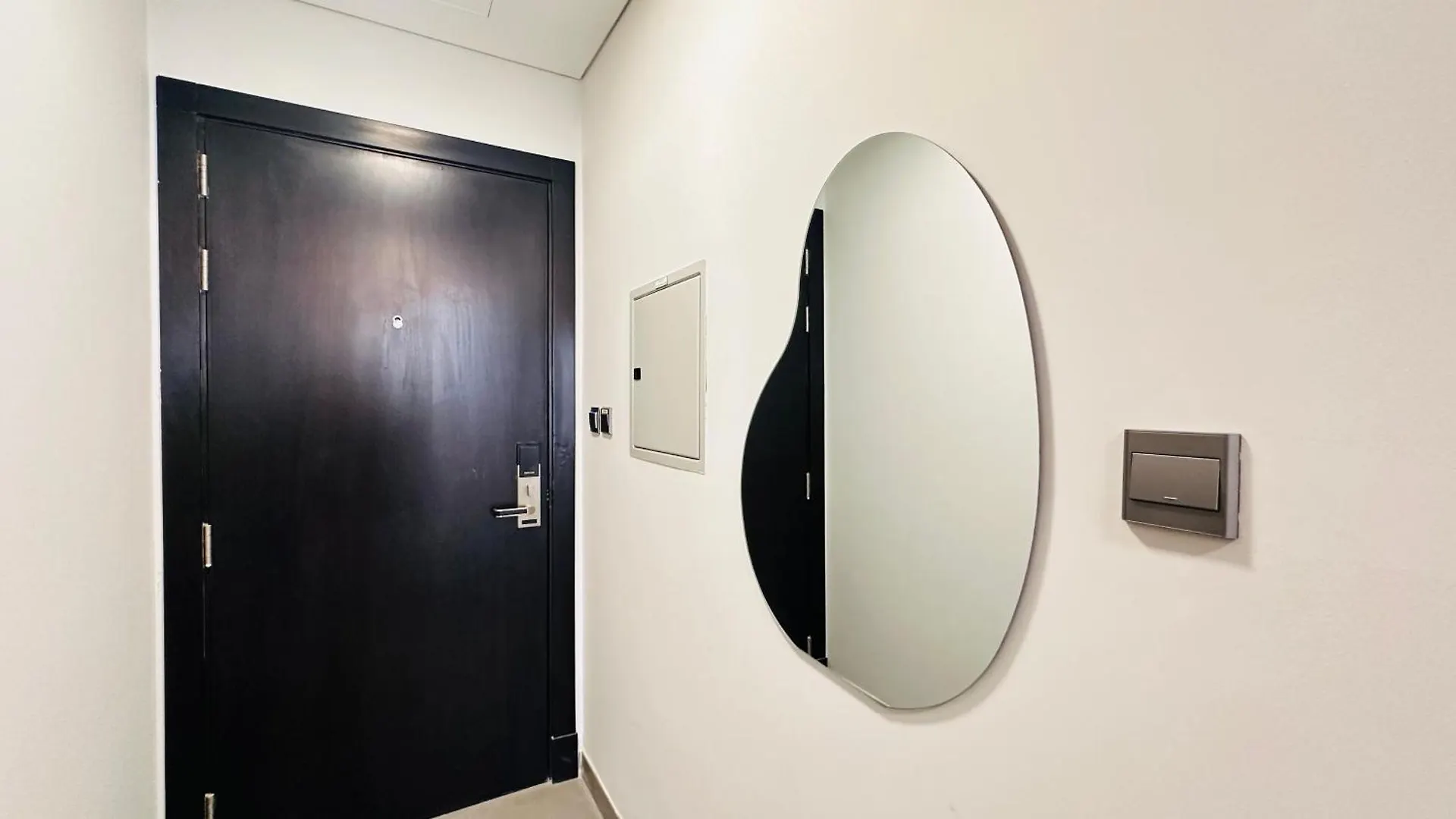 Homestay Luxury Studio Apartment Canal View Business Bay Free Parking By Belvilla Dubai United Arab Emirates