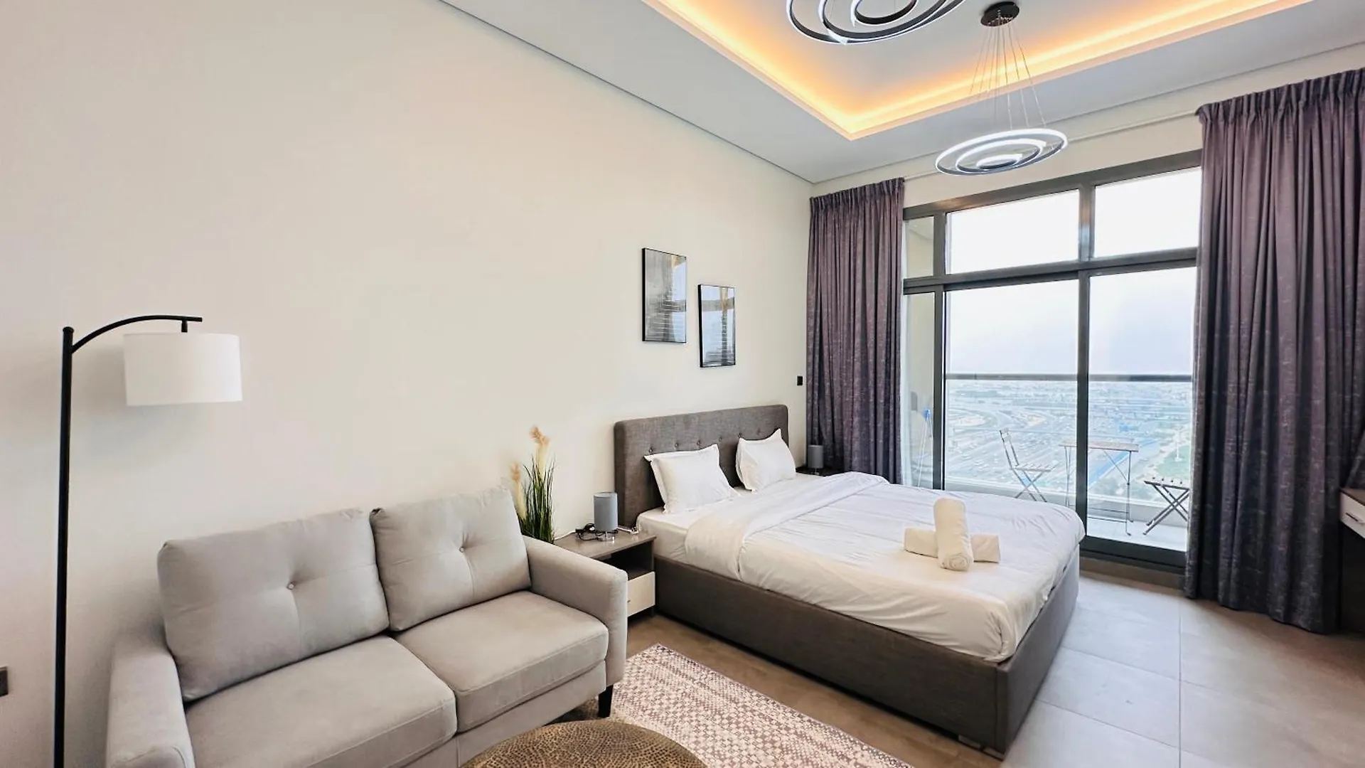 Homestay Luxury Studio Apartment Canal View Business Bay Free Parking By Belvilla Dubai