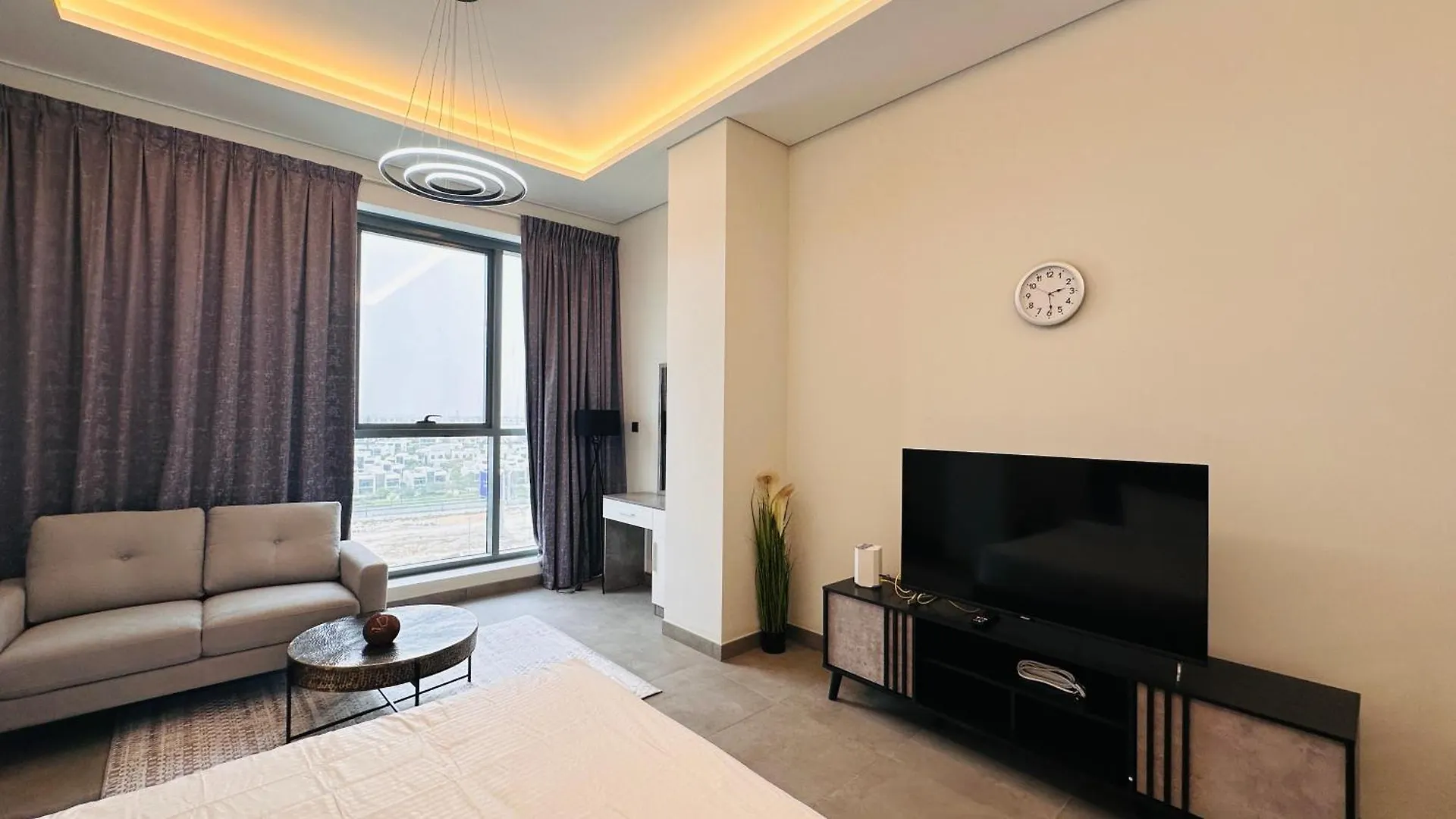 Luxury Studio Apartment Canal View Business Bay Free Parking By Belvilla Dubai United Arab Emirates