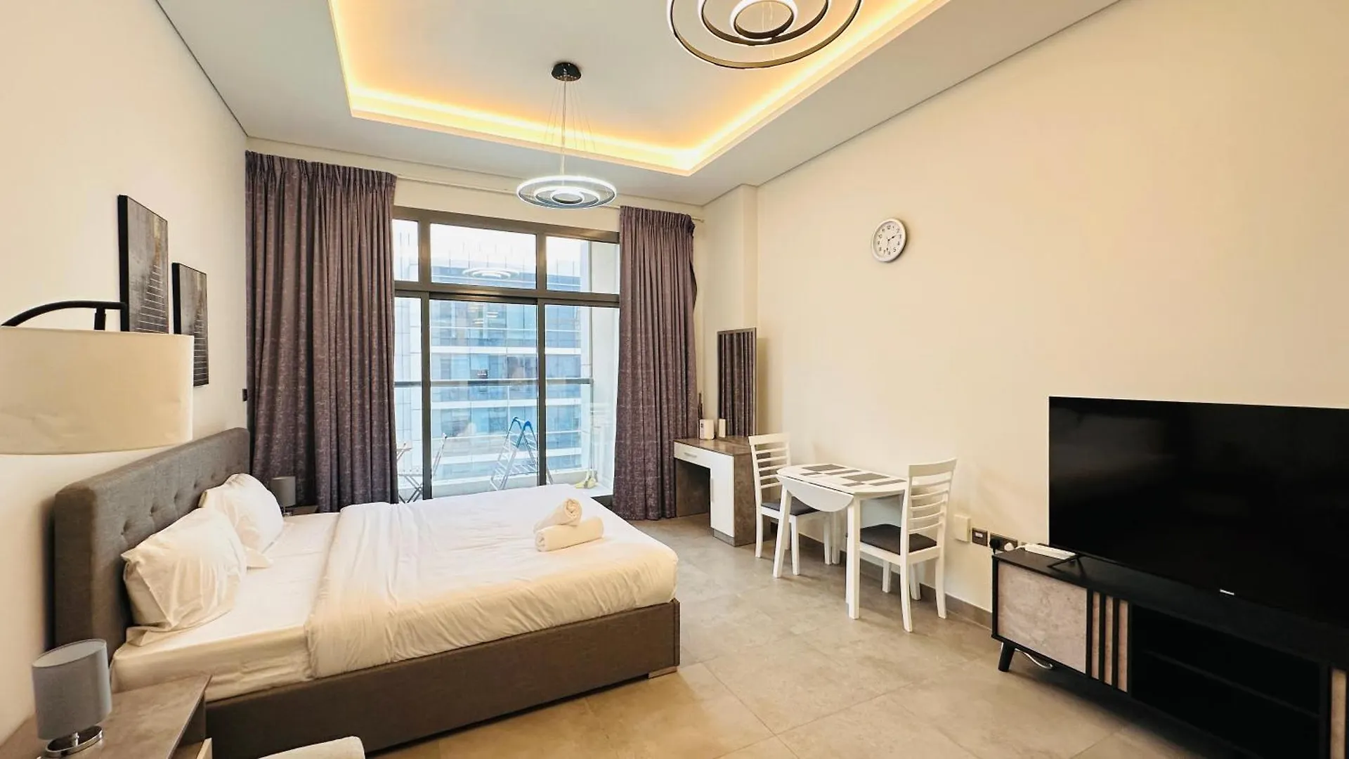 Luxury Studio Apartment Canal View Business Bay Free Parking By Belvilla Dubai 0*,