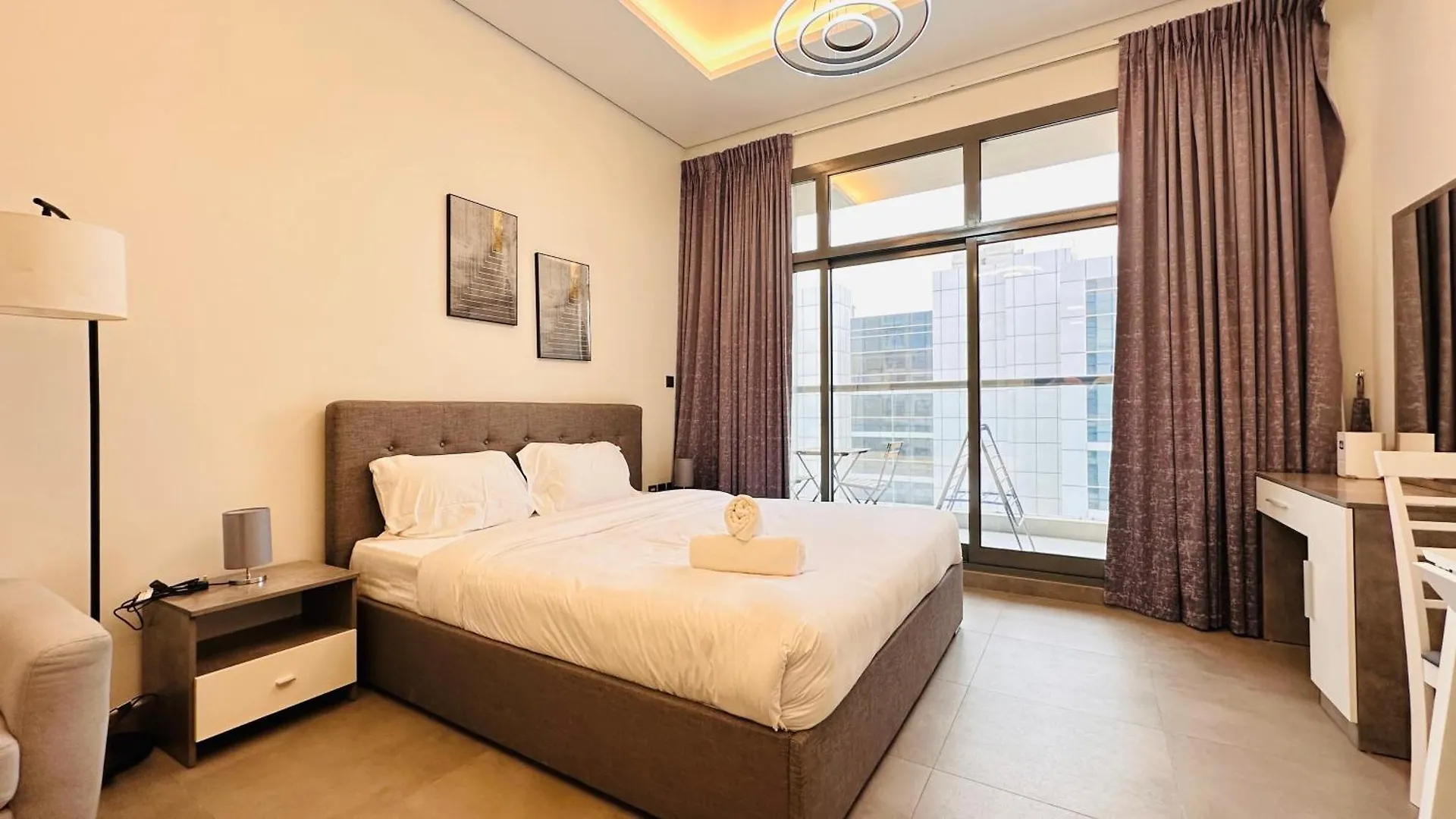 Luxury Studio Apartment Canal View Business Bay Free Parking By Belvilla Dubai