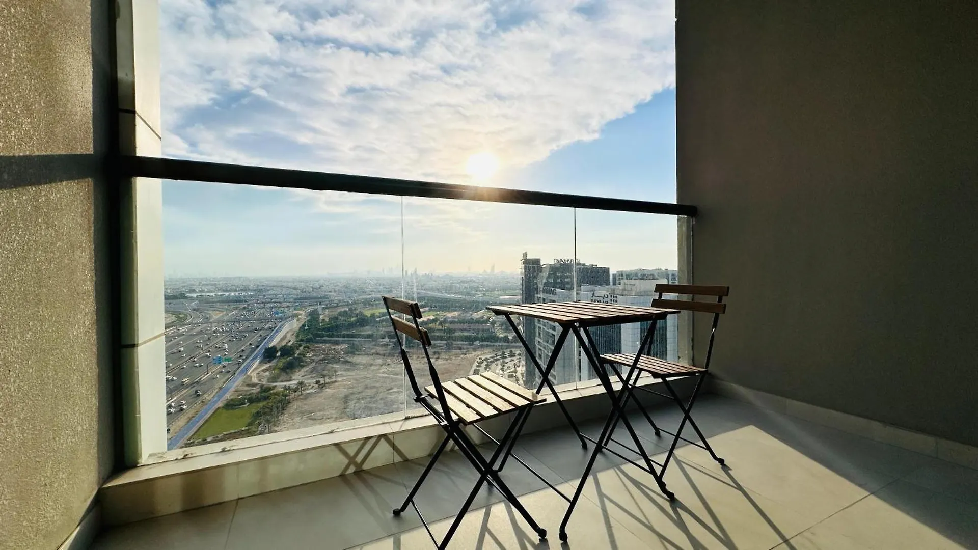 Homestay Luxury Studio Apartment Canal View Business Bay Free Parking By Belvilla Dubai United Arab Emirates